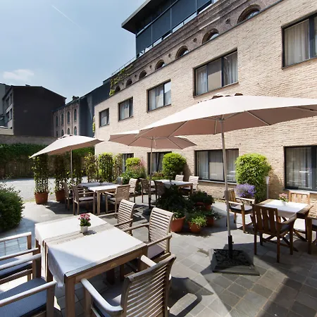 River Hotel 4*