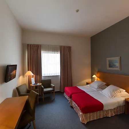 River Hotel 4*