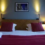 River Отель 4*