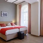 River Отель 4*