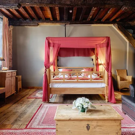 River Hotel 4*